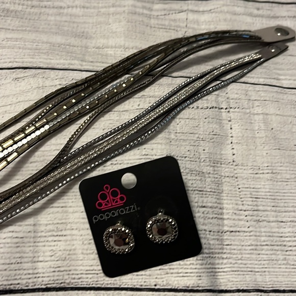 3 Pieces of Paparazzi Jewelry - Picture 4 of 5
